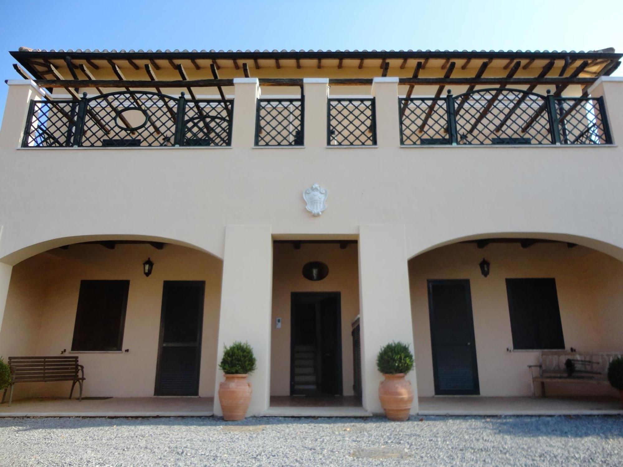 بوميتْسْيا Casale Di Tormaggiore Villa And Country Suites المظهر الخارجي الصورة