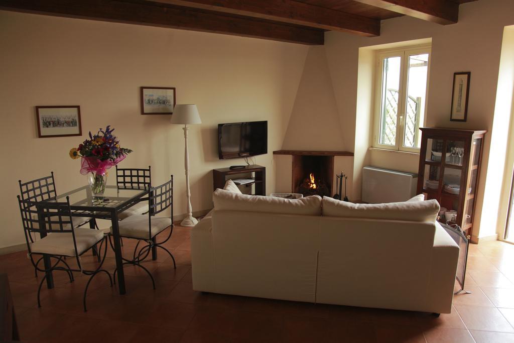 بوميتْسْيا Casale Di Tormaggiore Villa And Country Suites المظهر الخارجي الصورة