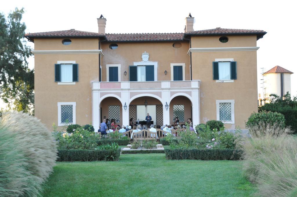 بوميتْسْيا Casale Di Tormaggiore Villa And Country Suites المظهر الخارجي الصورة