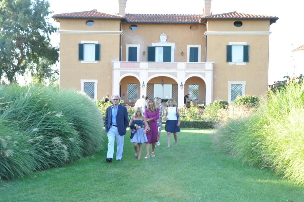 بوميتْسْيا Casale Di Tormaggiore Villa And Country Suites المظهر الخارجي الصورة