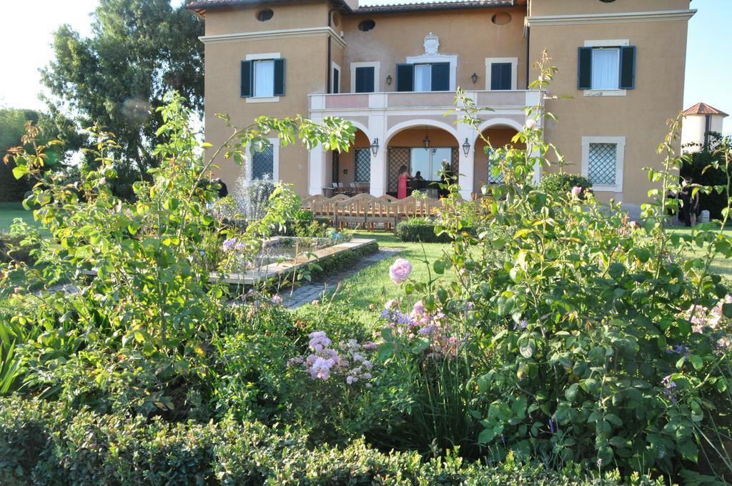 بوميتْسْيا Casale Di Tormaggiore Villa And Country Suites المظهر الخارجي الصورة