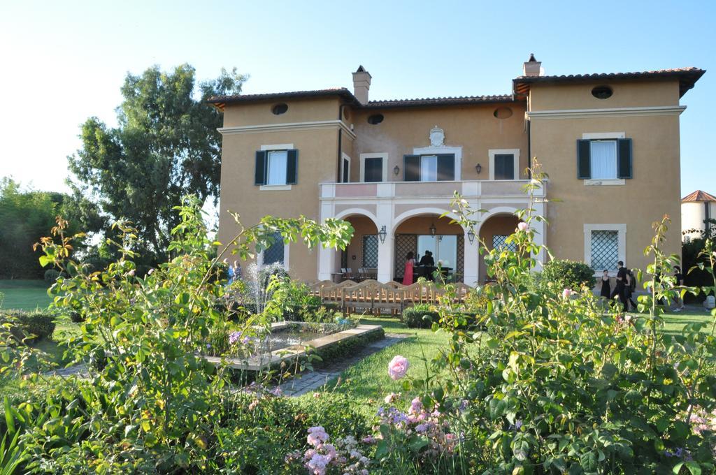 بوميتْسْيا Casale Di Tormaggiore Villa And Country Suites المظهر الخارجي الصورة